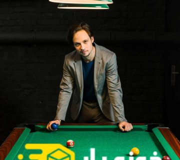 چگونگی جابجایی میز بیلیارد به صورت صحیح